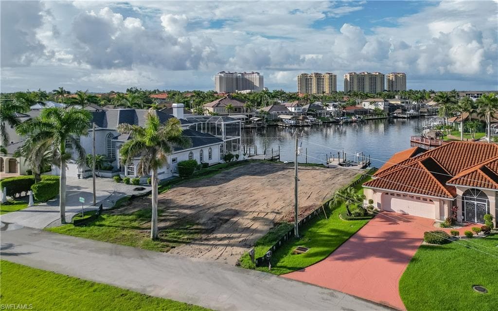 5620 SW 14th PL CAPE CORAL, FL 33914