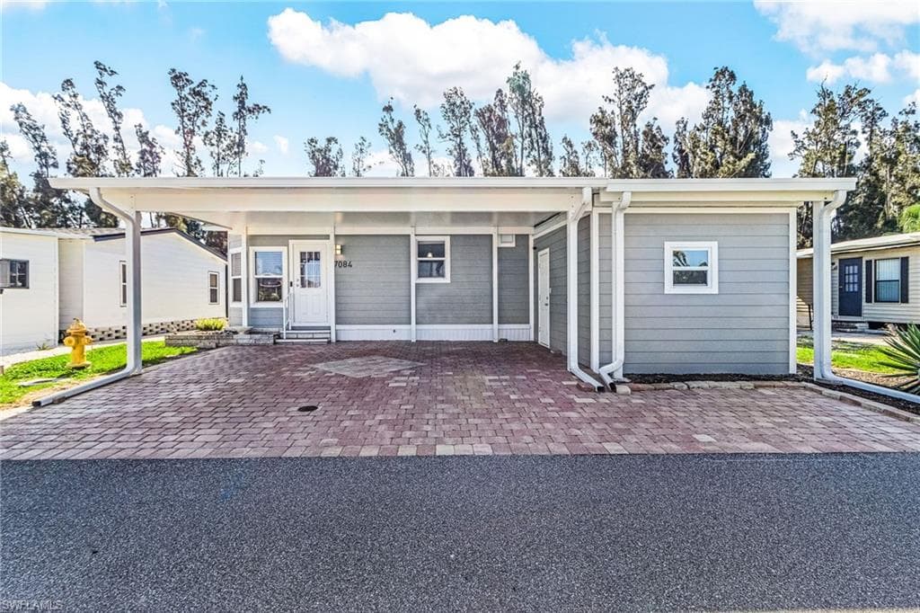 7084 Drum DR ST. JAMES CITY, FL 33956
