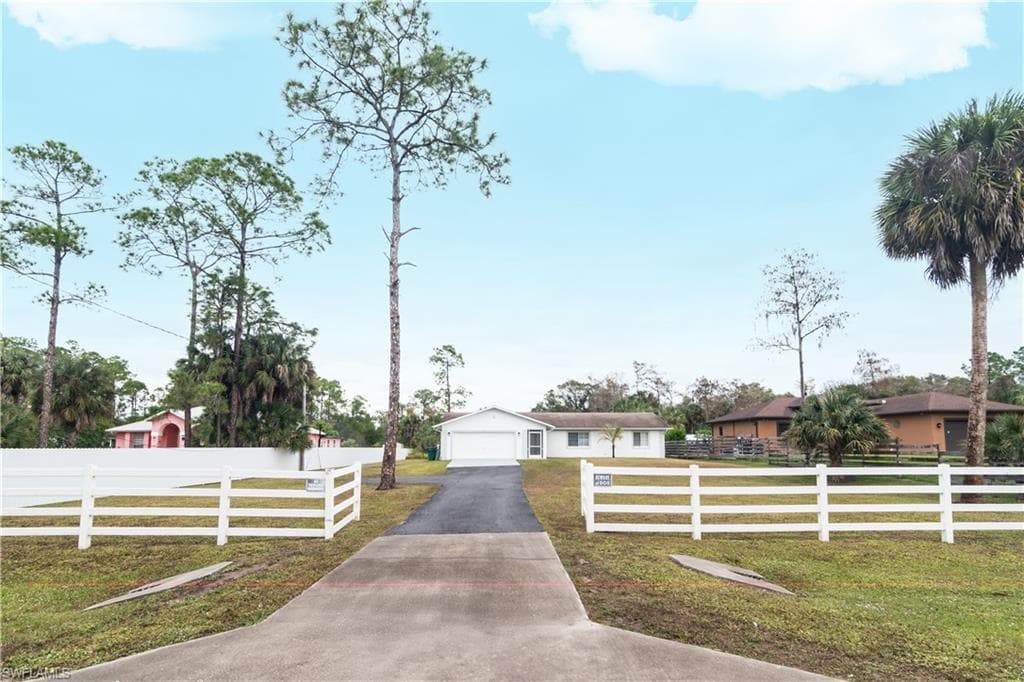 2911 6th AVE SE NAPLES, FL 34117