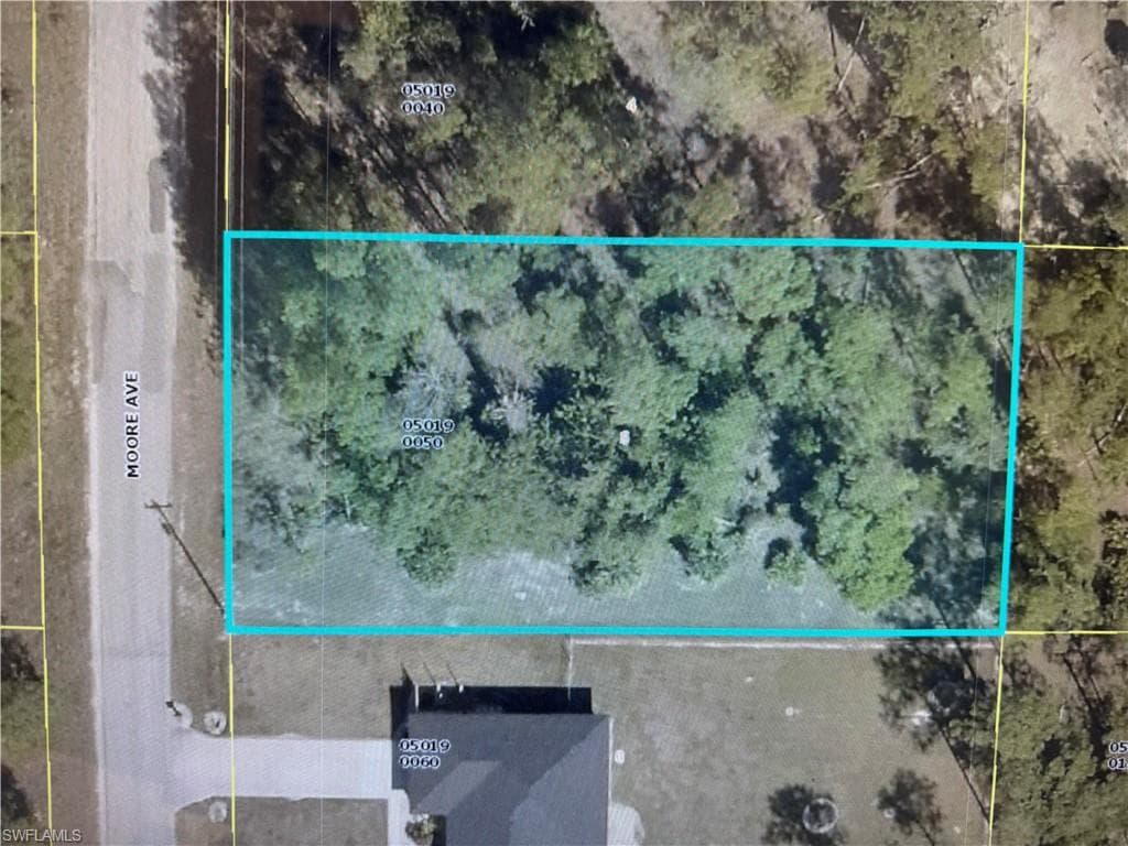 114 Moore AVE LEHIGH ACRES, FL 33936