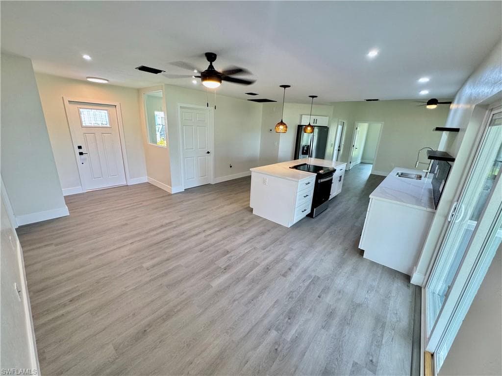 145 SW 28th TER CAPE CORAL, FL 33914