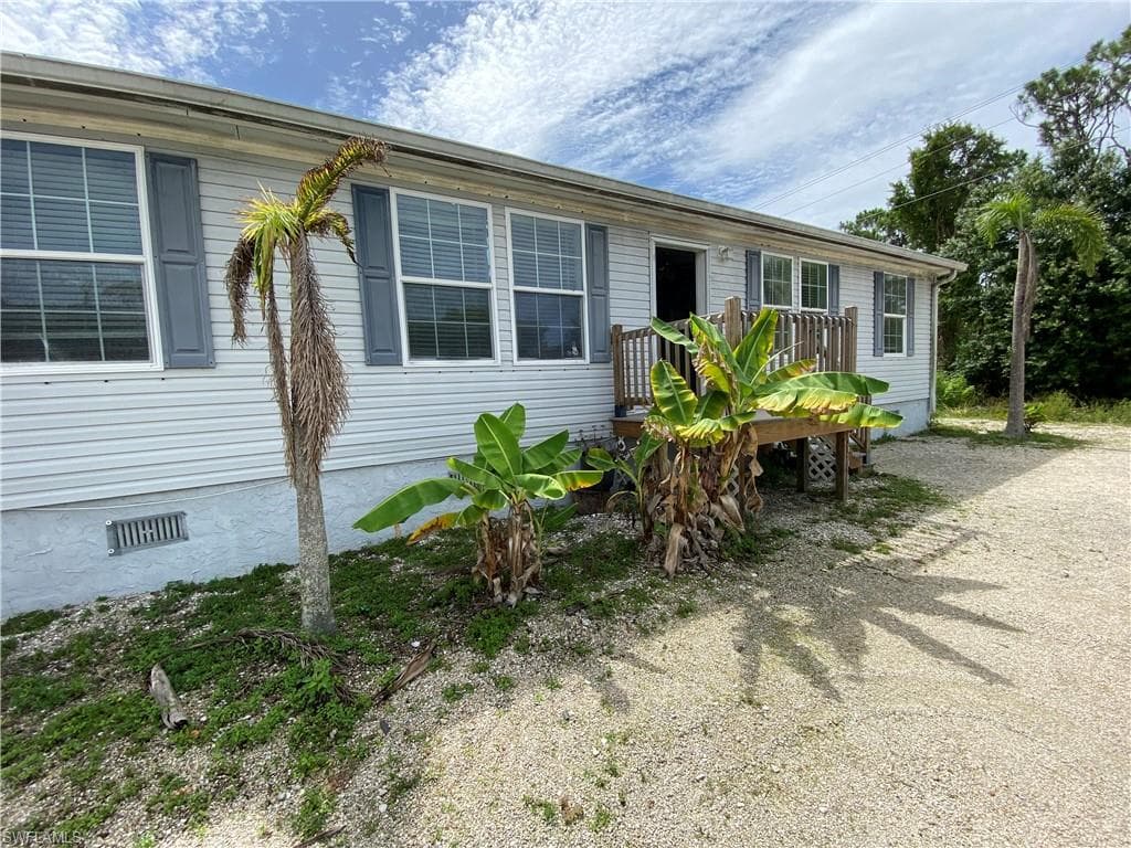 5527 Judith RD B BOKEELIA, FL 33922