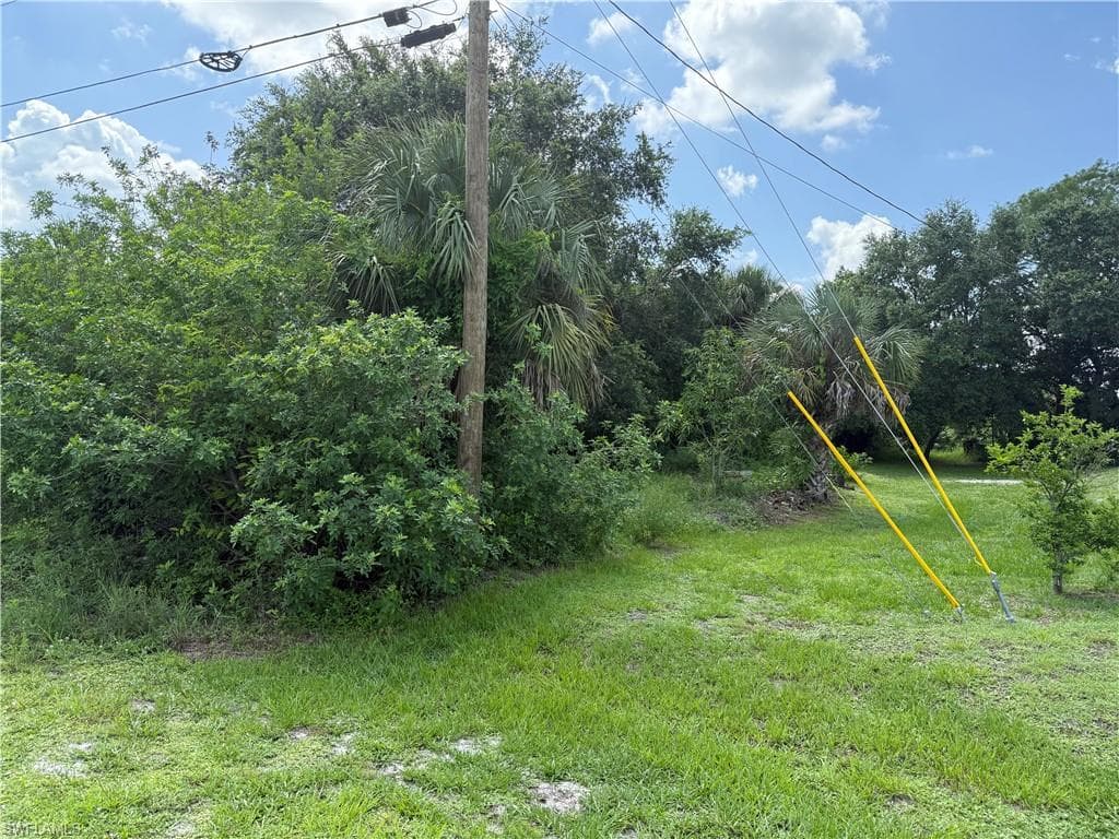 593 Pierre CIR LEHIGH ACRES, FL 33974