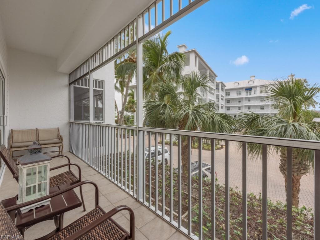 160 Palm ST 202 MARCO ISLAND, FL 34145