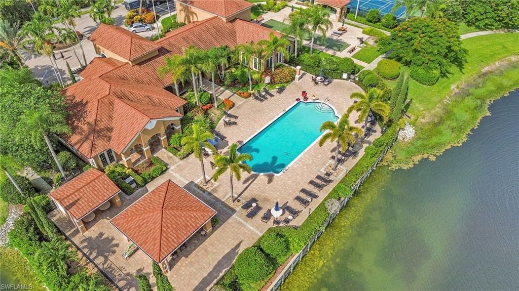 1885 Florida Club DR 8303 NAPLES, FL 34112