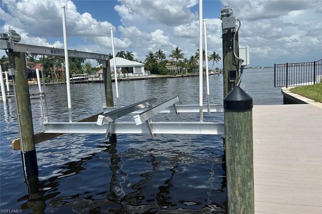 SW 1st AVE CAPE CORAL, FL 33914