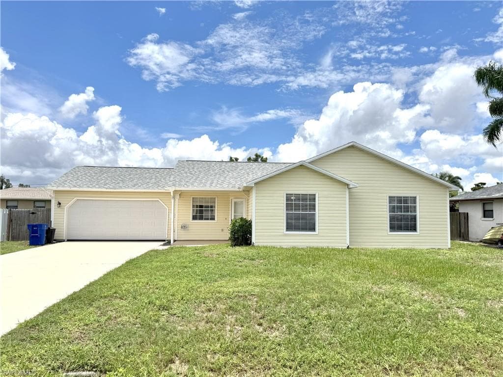 8429 Coral DR FORT MYERS, FL 33967