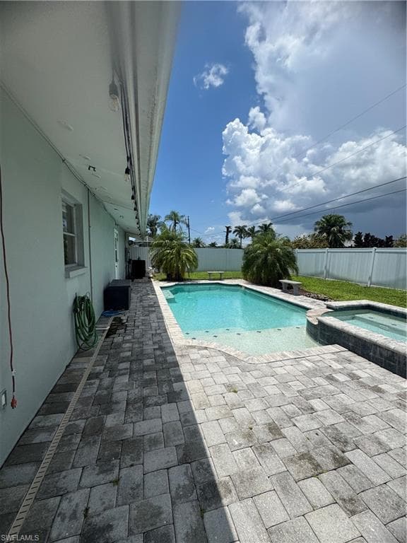 309 SE 43rd LN CAPE CORAL, FL 33904