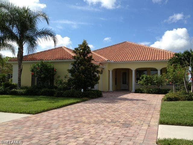 8485 Deimille CT NAPLES, FL 34114