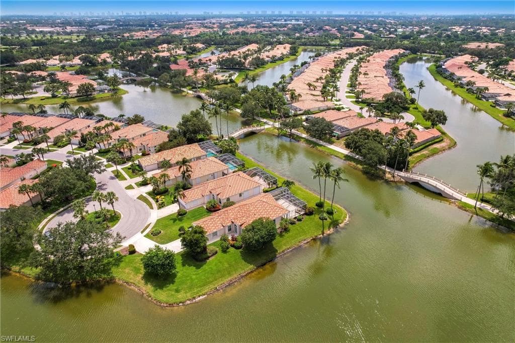 3885 Huelva CT NAPLES, FL 34109