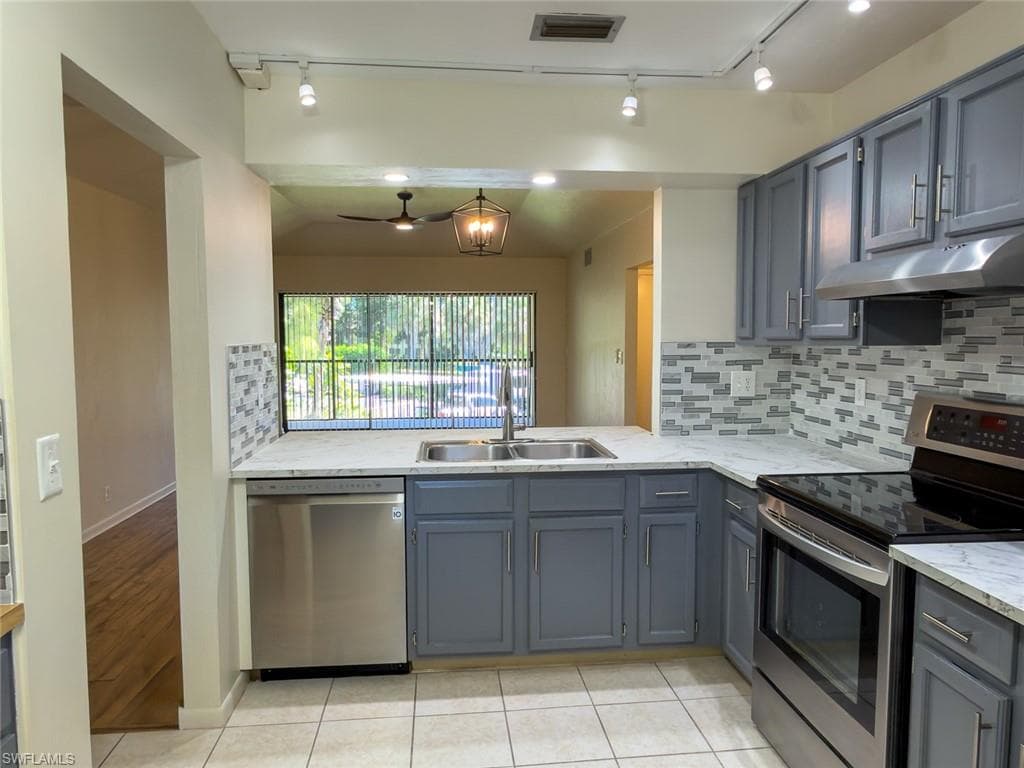 1801 Courtyard WAY D201 NAPLES, FL 34112