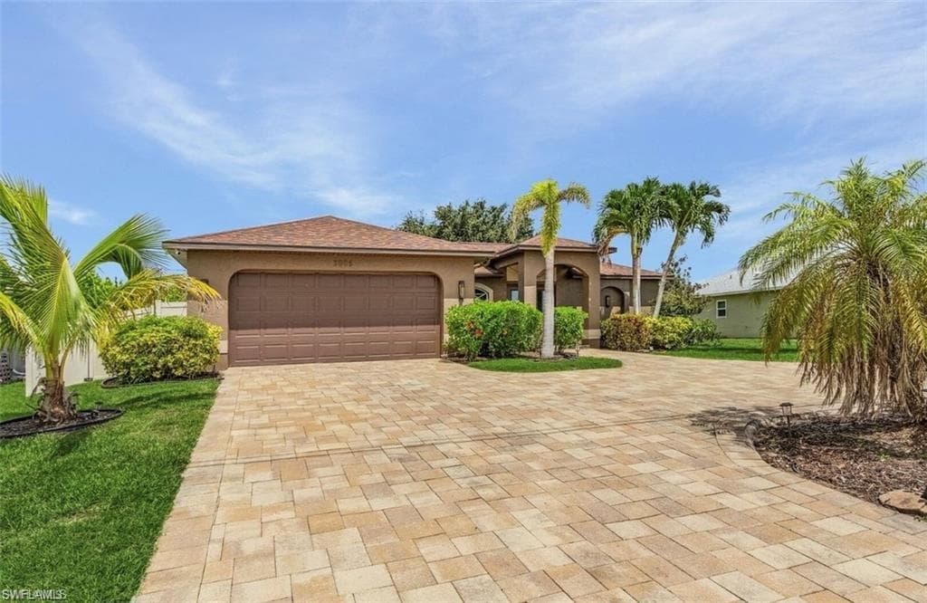 3005 SW 8th PL CAPE CORAL, FL 33914