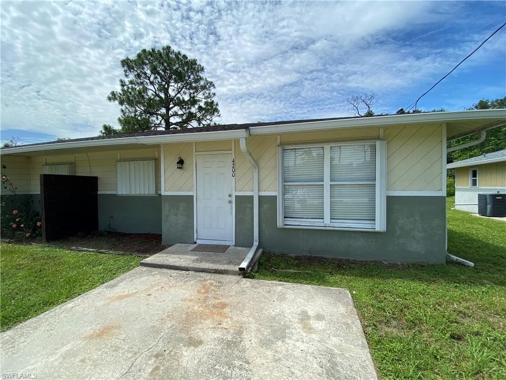4202 Pine Drop LN 4200 NORTH FORT MYERS, FL 33917