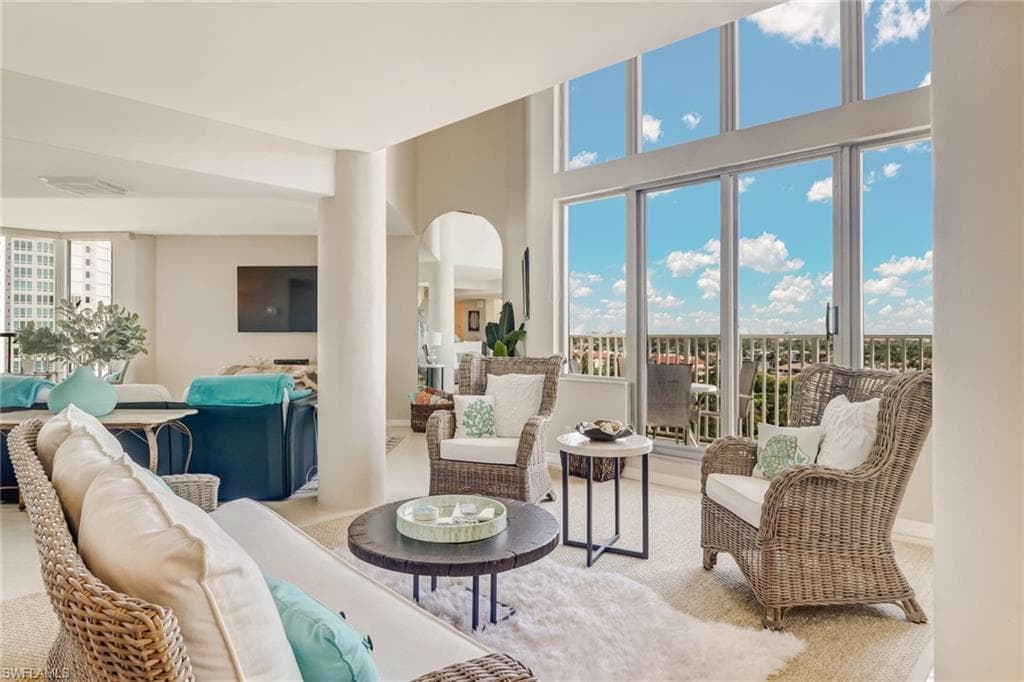4041 Gulf Shore BLVD N 1109 NAPLES, FL 34103
