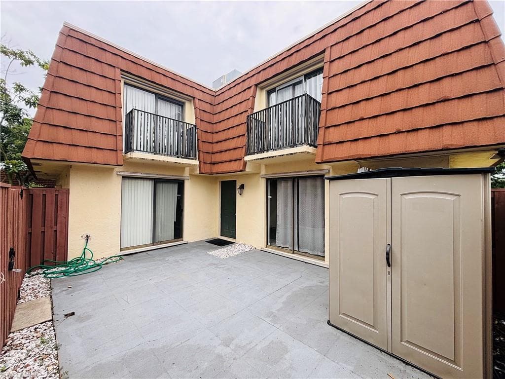 5201 Cedarbend DR 2 FORT MYERS, FL 33919