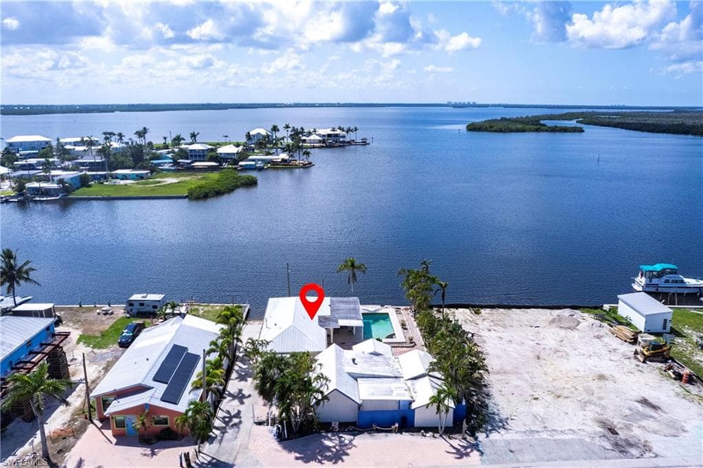 4741/4743 Pine Island RD NW MATLACHA, FL 33993