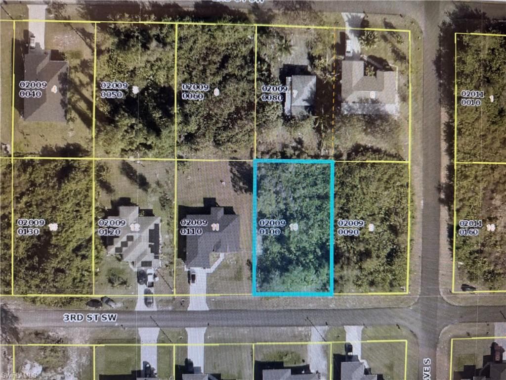 3002 3rd ST SW LEHIGH ACRES, FL 33976