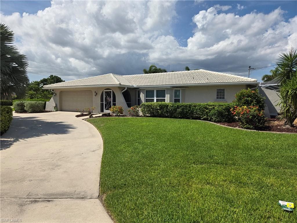 2005 SE 26th ST CAPE CORAL, FL 33904