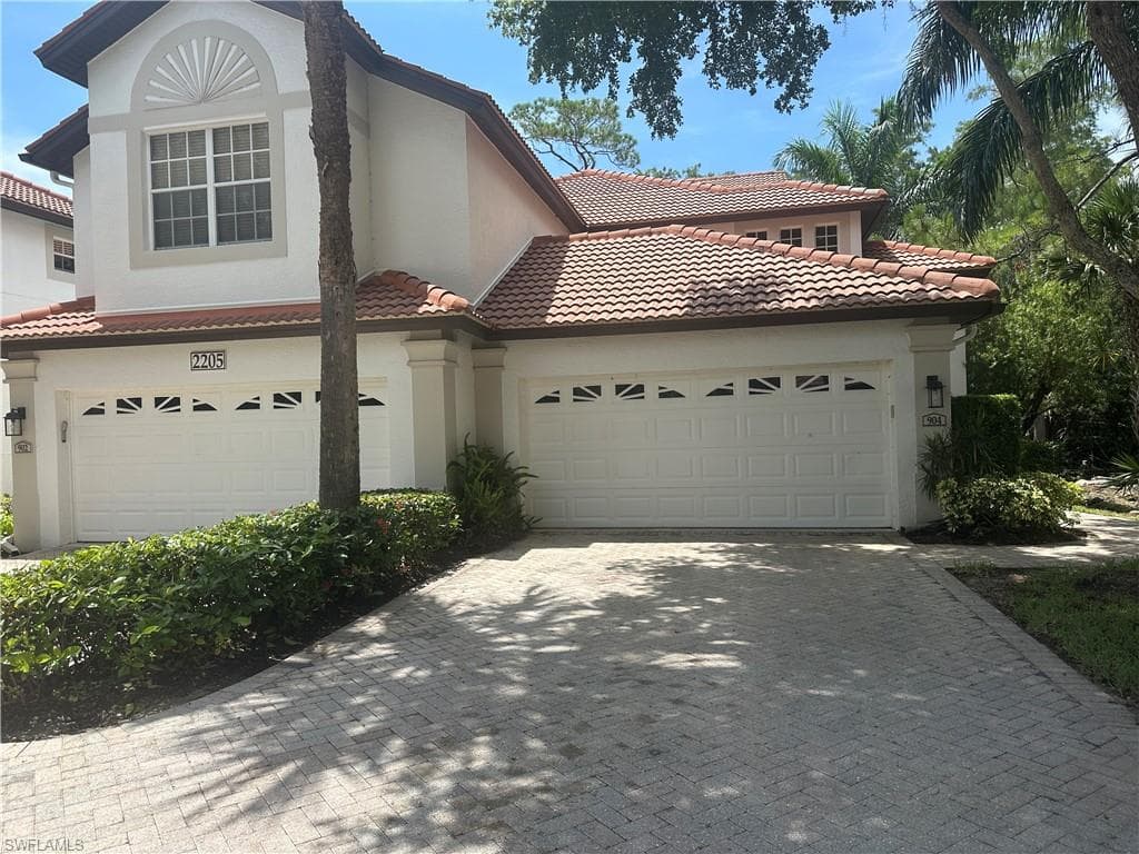 2205 Hawksridge DR 9 NAPLES, FL 34105