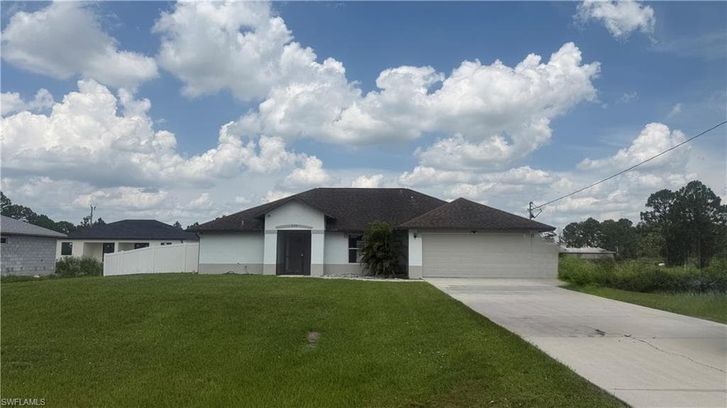 833 Eisenhower BLVD LEHIGH ACRES, FL 33974