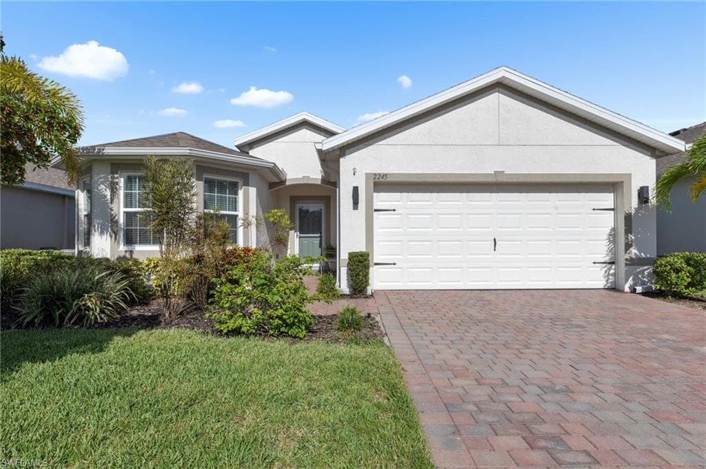 2245 Pigeon Plum WAY NORTH FORT MYERS, FL 33917