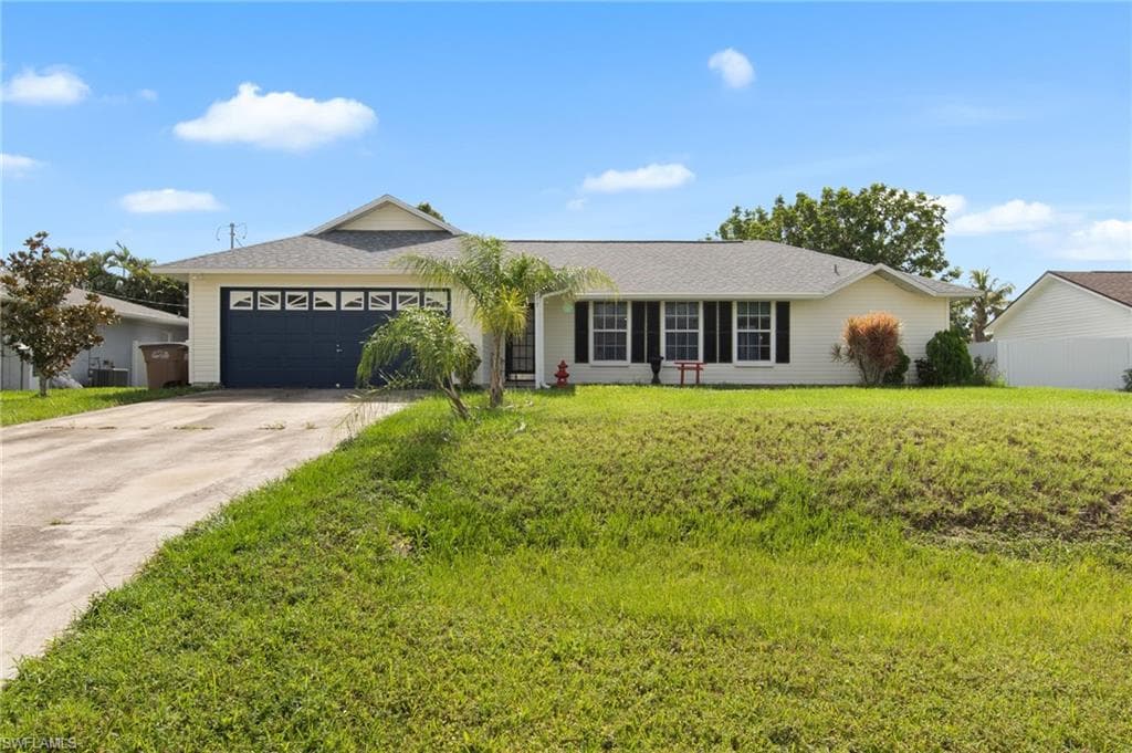 3911 11th PL CAPE CORAL, FL 33914