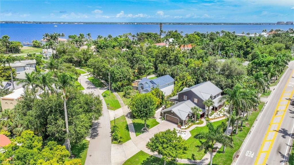 1375 Barcelona AVE FORT MYERS, FL 33901