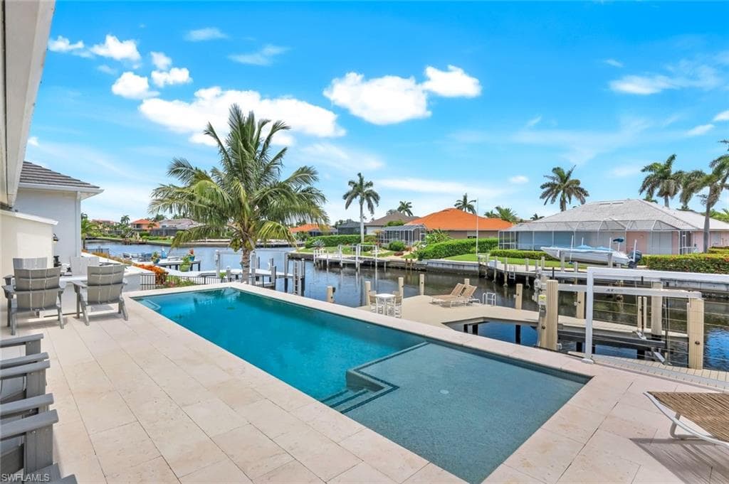 1048 Cottonwood CT MARCO ISLAND, FL 34145