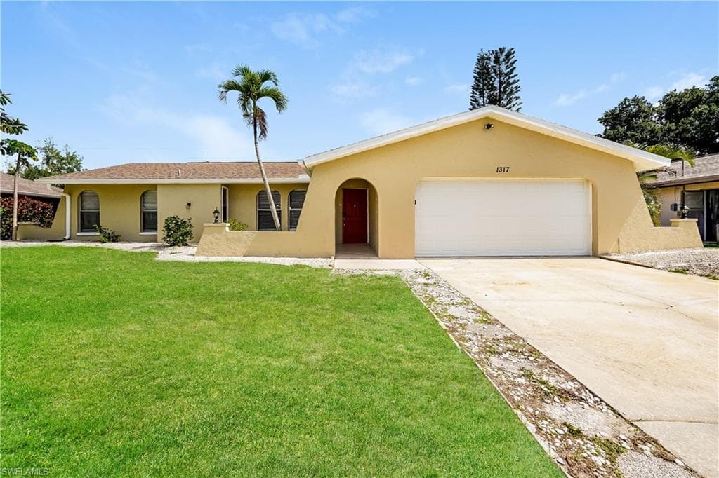 1317 SE 22nd ST CAPE CORAL, FL 33990