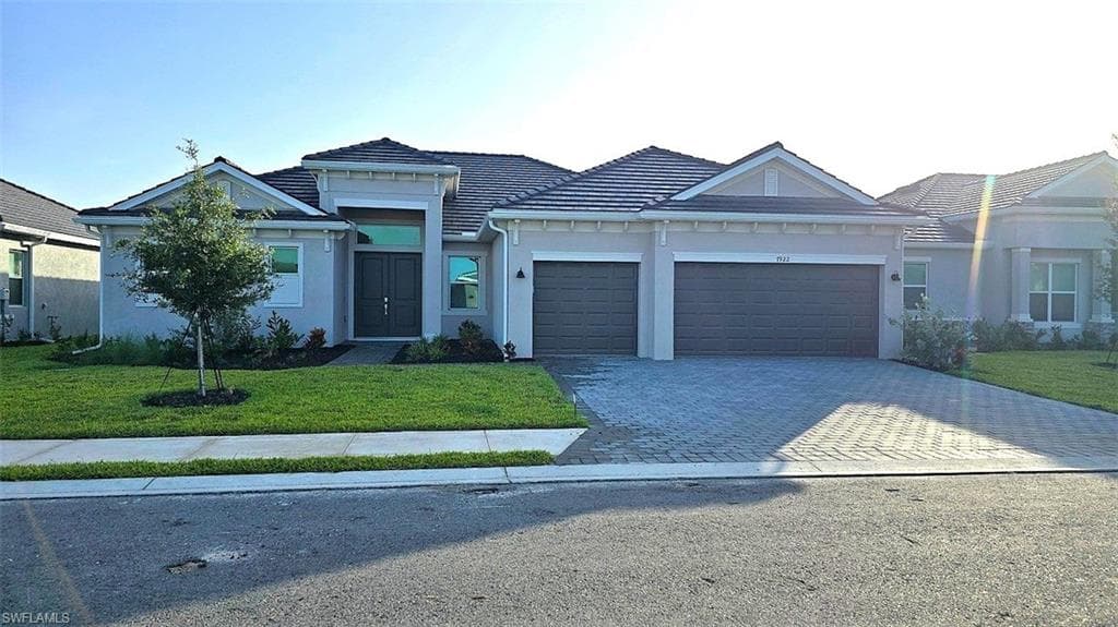 7922 Lakes Edge LN PORT CHARLOTTE, FL 33981