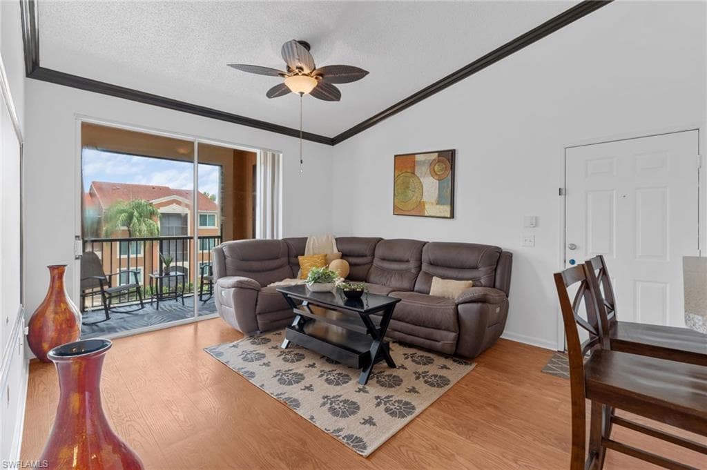 1235 Reserve WAY 5 NAPLES, FL 34105