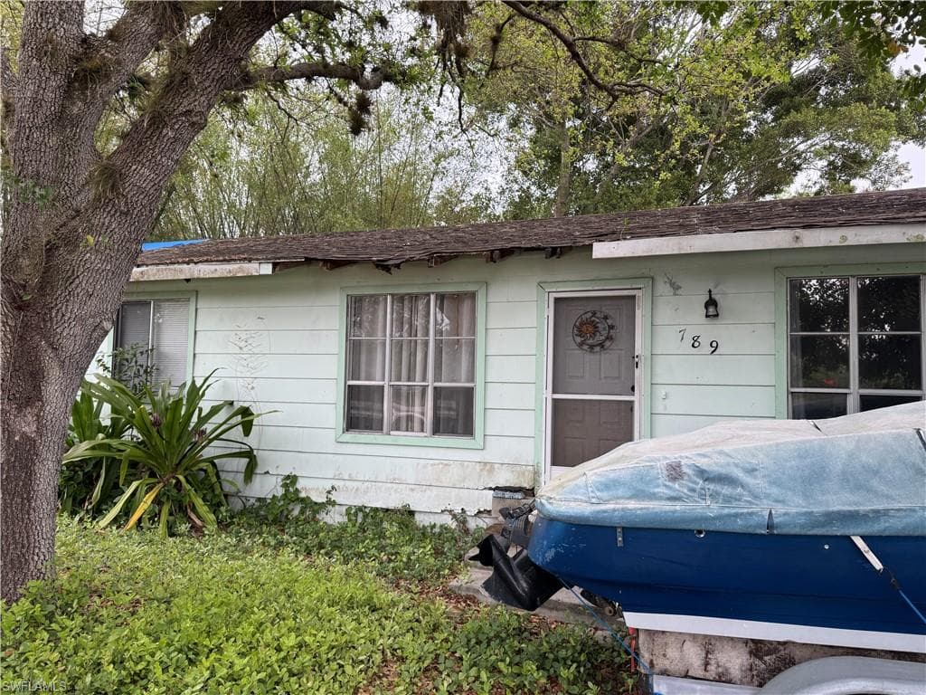 789 Bell BLVD S LEHIGH ACRES, FL 33974