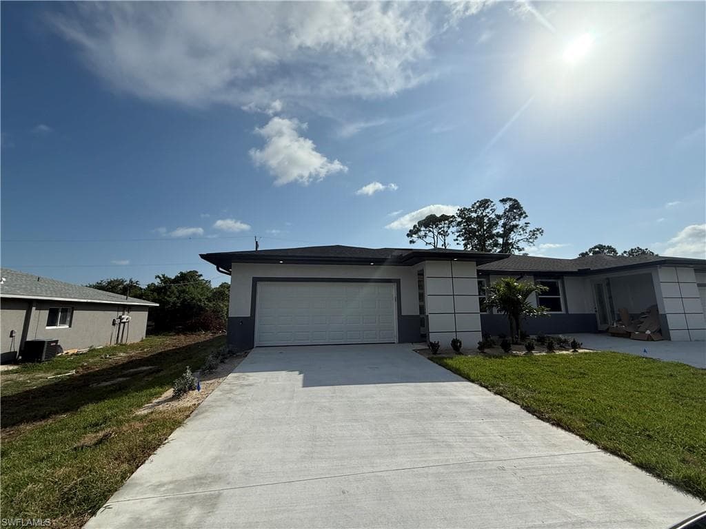 5325 27th ST SW LEHIGH ACRES, FL 33973