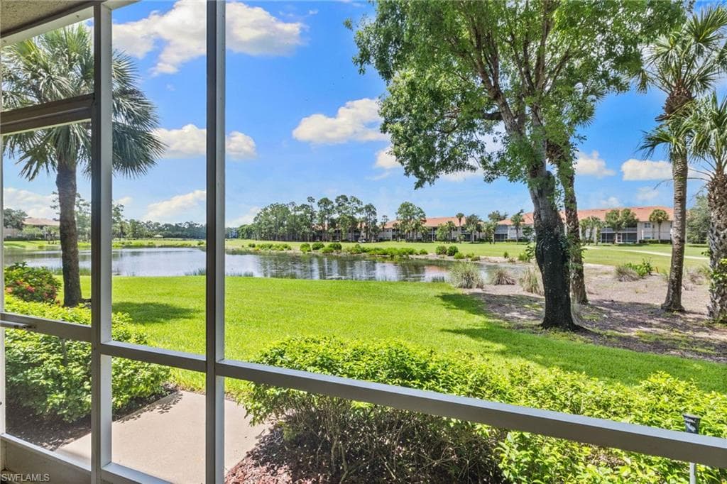 3904 FOREST GLEN BLVD 102 NAPLES, FL 34114