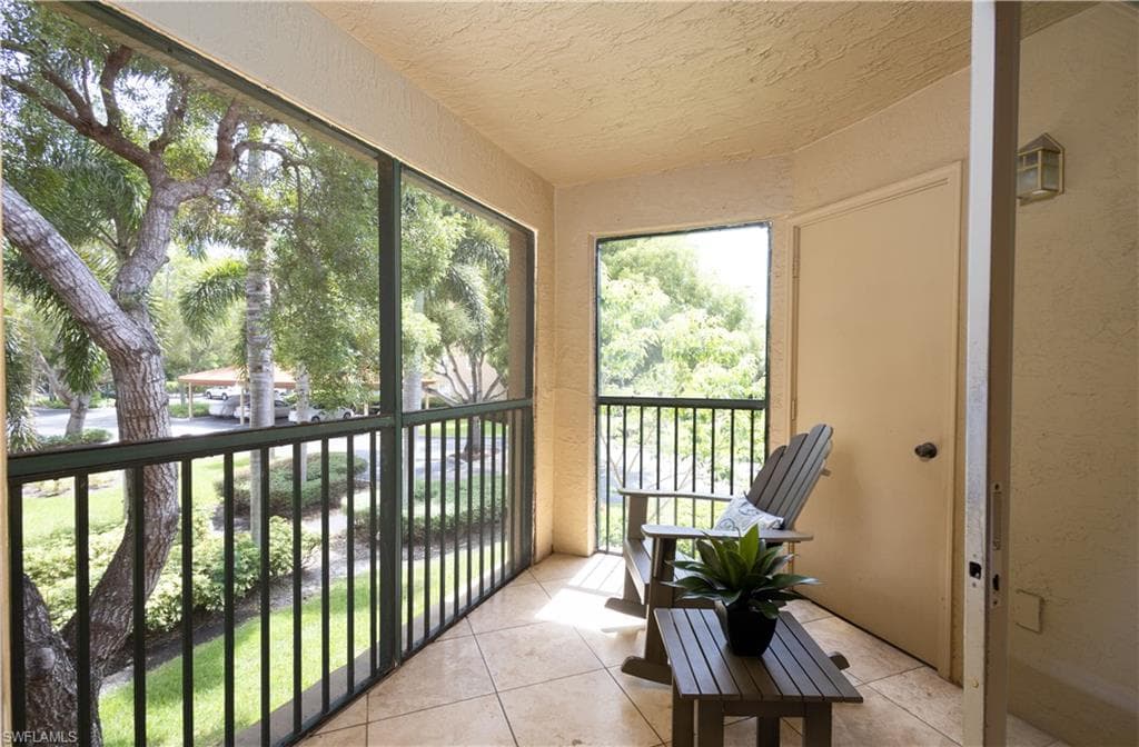 8880 Colonnades CT W 428 BONITA SPRINGS, FL 34135