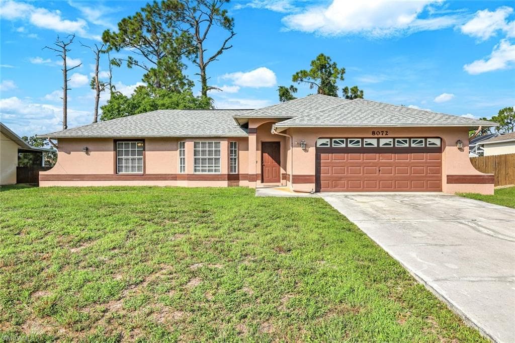 8072 Cypress DR S FORT MYERS, FL 33967