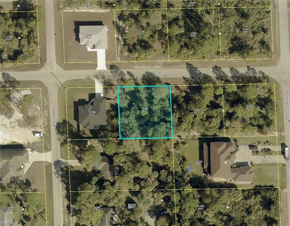15 W 7th ST LEHIGH ACRES, FL 33972