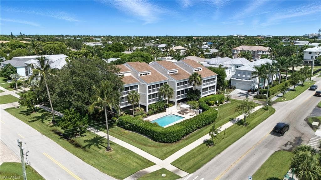 1050 9th ST S 202 NAPLES, FL 34102