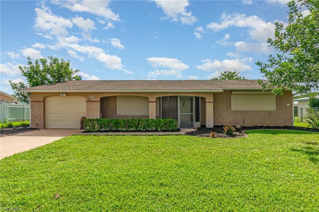 209 Jayview AVE LEHIGH ACRES, FL 33936