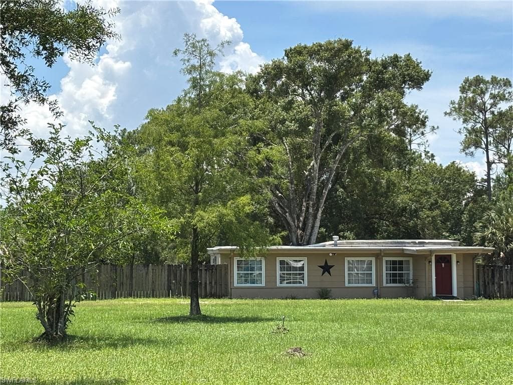 6770 Marna LN NORTH FORT MYERS, FL 33917
