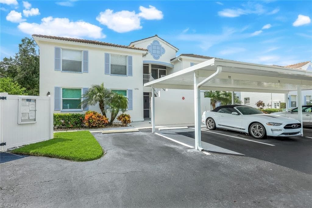 1036 Mainsail DR 722 NAPLES, FL 34114