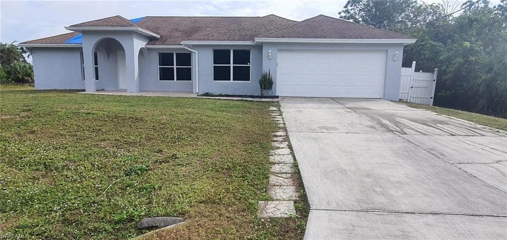 403 Lovers AVE LEHIGH ACRES, FL 33974
