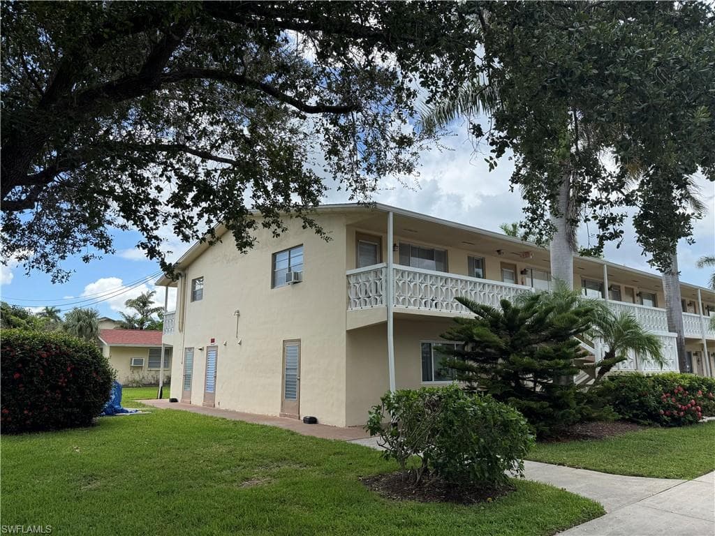 13150 Kings Point DR 11C FORT MYERS, FL 33919