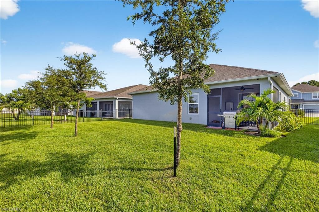 8772 Cascade Price CIR NORTH FORT MYERS, FL 33917