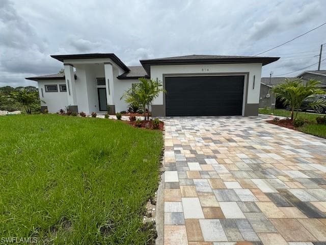 814 Floyd AVE S LEHIGH ACRES, FL 33976