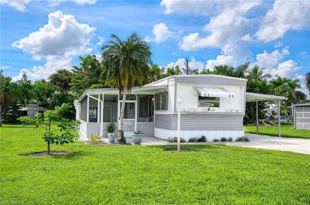 9 Sonderhen CIR NAPLES, FL 34114