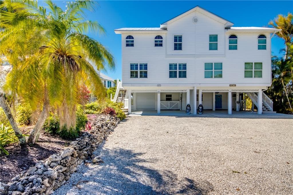 16671 Seagull Bay CT BOKEELIA, FL 33922