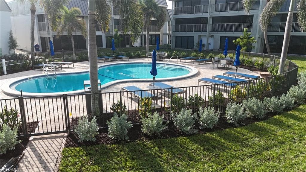 760 Sextant DR 321 SANIBEL, FL 33957