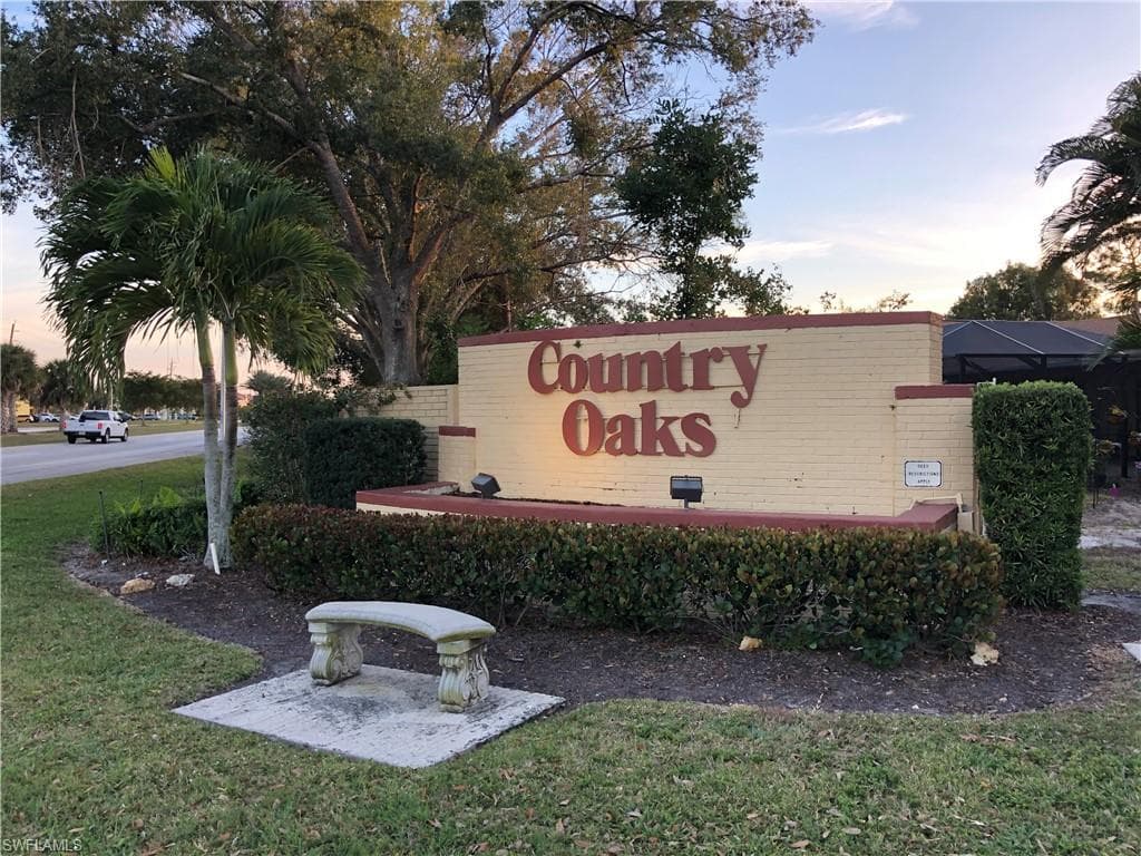 9911 Country Oaks DR FORT MYERS, FL 33967