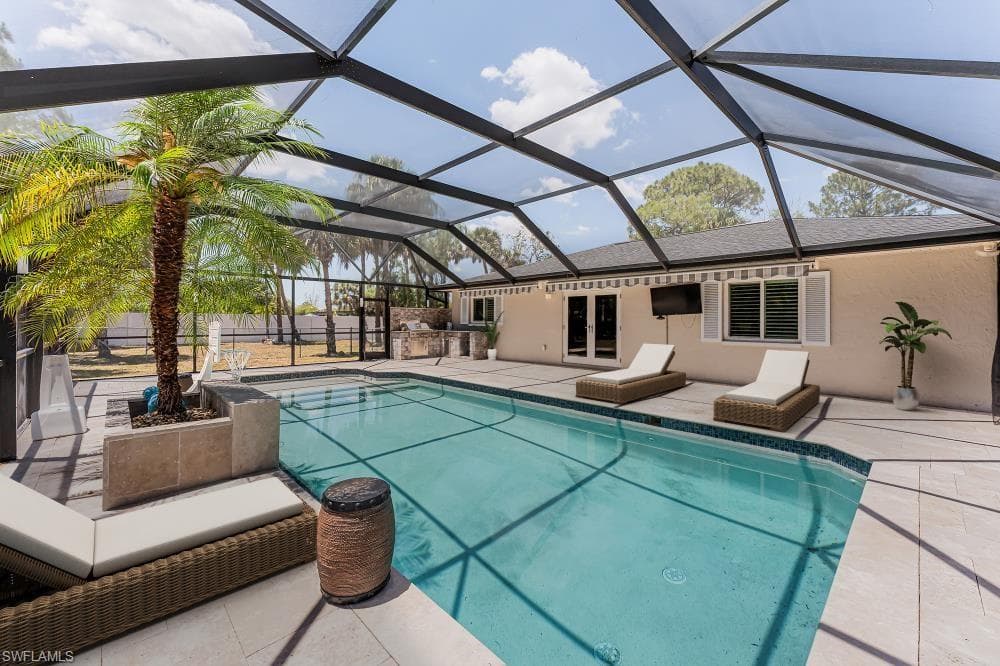 2820 White BLVD NAPLES, FL 34117